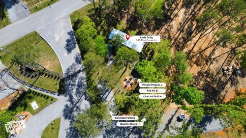 Dover House | Little Dolly (In The Pines at KY Lake) 105 Pine Grove Lane, Dover, TN 37058