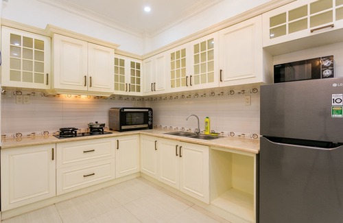 District 3 House | Little Dough Entire Urban House 4BRs and 4 bathrooms