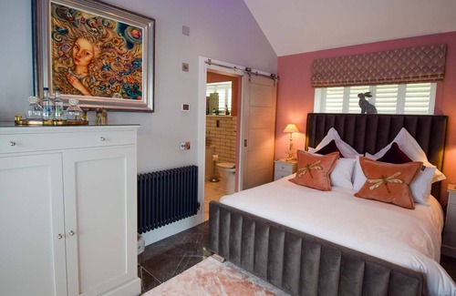 West Laroch Cottage | Little Fox Lodge Hideaway - sleeps 2 guests in 1 bedroom