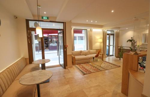 Porte-Saint-Martin Hotel | Little Hôtel