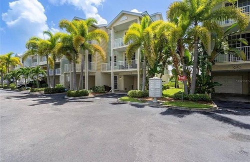 Ruskin House | Little Harbor Resort Bahia Beach