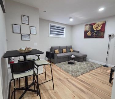 Southwest Calgary House | Little Heaven 2BR southwest Calgary