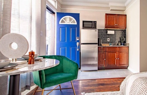Little Italy Apartment | Little Home in Little Italy - Inner Harbor Studio