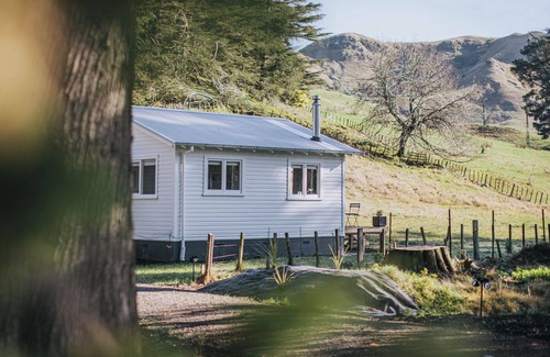 Tuki Tuki House | Little House At The Horshoe - Hawkes Bay Retreat