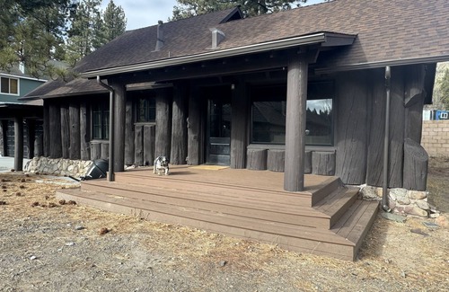 Fawnskin Cabin | Little Moose Cabin in Fawnskin, 10 minutes from slopes, lake across the street