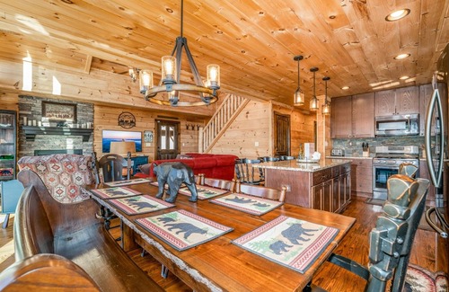 Pisgah Forest Cabin | Little Mountain Lodge | 3 Bed, 3 Bath