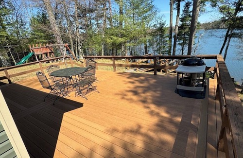 Arbor Vitae House | Little Muskie Retreat on Little Muskie Lake, Canoe included! Snowmobile!