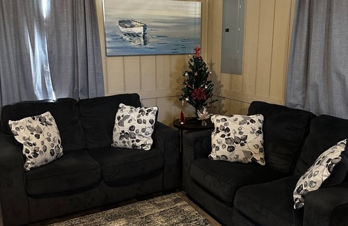 Glasgow House | Little Piece of Paradise