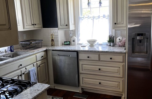 New Bern House | Little Queen on Craven