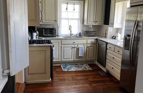 New Bern House | Little Queen on Craven
