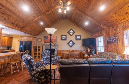 Heber Springs Cabin | Little Red River Cabin for a perfect fishing getaway for the whole family!