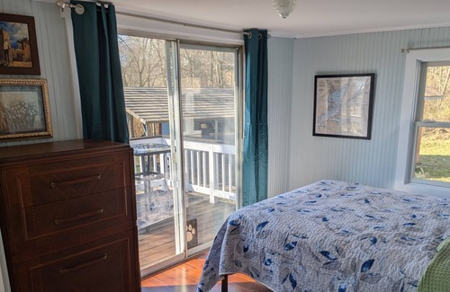 Elkton Cottage | Little River Cottage - Tiny Beach for Enjoying and Welcoming Backyard Retreat