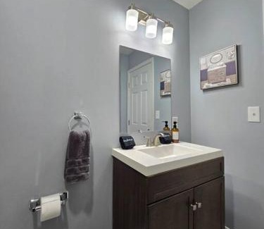 Atlanta House | Little Sunshine in ATL Peaceful and Quiet 8 min DT