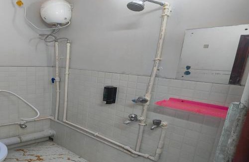 Kolkata Hotel | Little While global-Micro hotel- Backpacker friendly- near metro