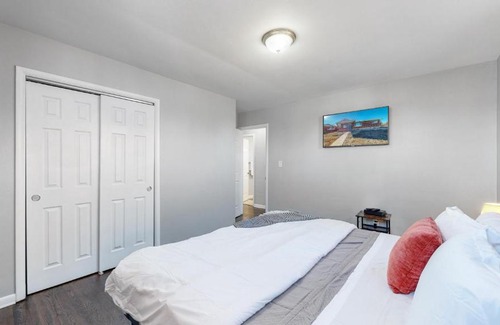 Littleton House | Littleton 3 King Beds Upper Unit Near Main Street