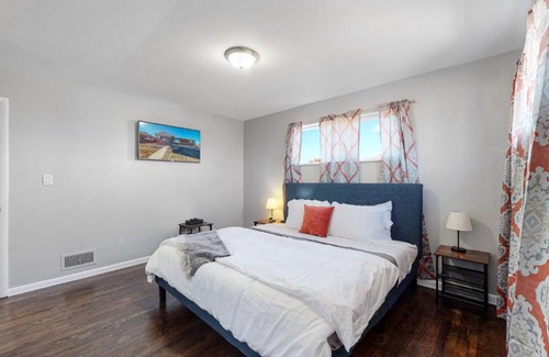 Littleton House | Littleton 3 King Beds Upper Unit Near Main Street