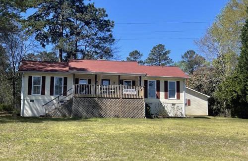 Milledgeville House | Liv at The Lake - Sinclair