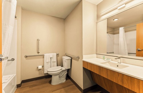Renton Hotel | LivAway Suites Seattle-Renton