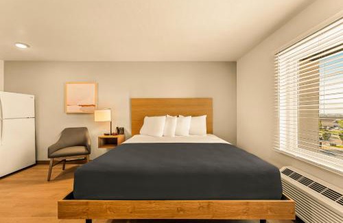 Renton Hotel | LivAway Suites Seattle- Renton