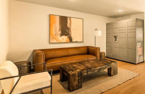 Renton Hotel | LivAway Suites Seattle- Renton
