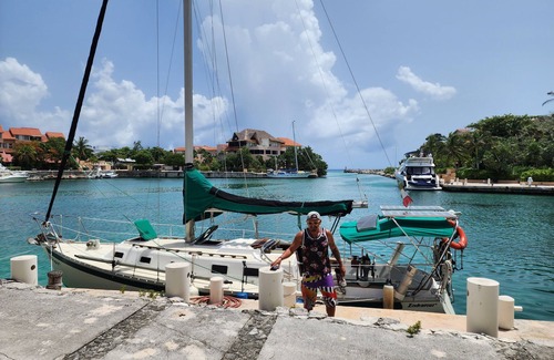 Puerto Aventuras Boat Rental | Live and Sleep like a Pirate on a 32 feet Sailboat