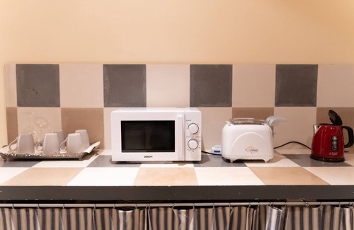 Fermo House | Live in PALAZZO, historic center, 7 km from the sea