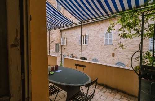 Fermo House | Live in PALAZZO, historic center, 7 km from the sea