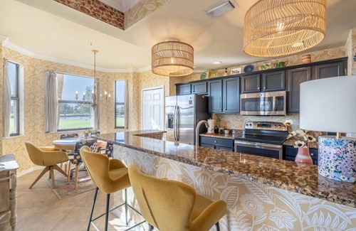 Naples Condo | Live in Paradise with Golf, Tennis, Gym, Pools + More!