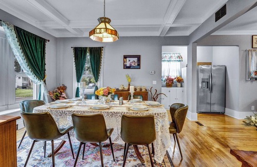 Rochester House | Live in sophistication and elegance in your VRBO home