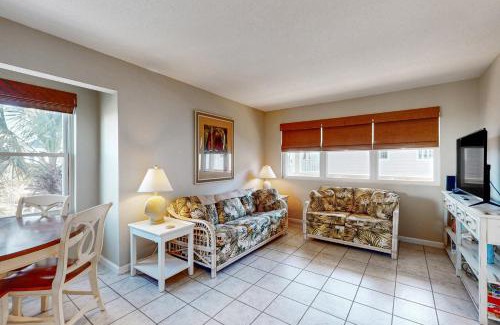 Surfside Beach Apartment | Live in the Sun, Play in the Sea