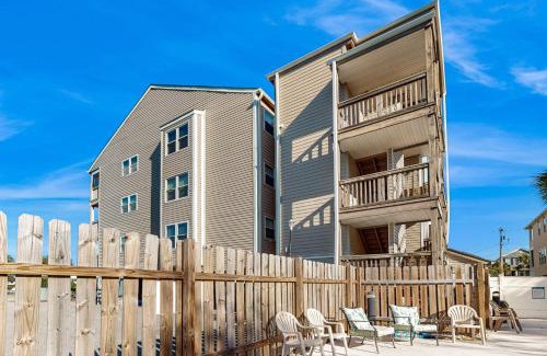 Surfside Beach Apartment | Live in the Sun, Play in the Sea