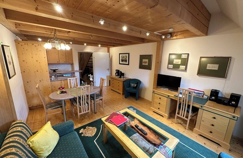Mondsee Apartment | Live like a king - maisonette apartment in a castle hotel
