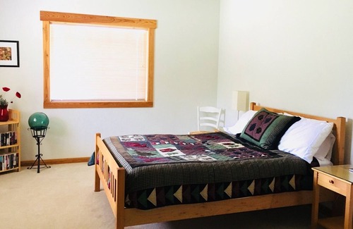 Winthrop House | Live Like A Local - Beautiful Winthrop Home close to ski/hiking trails