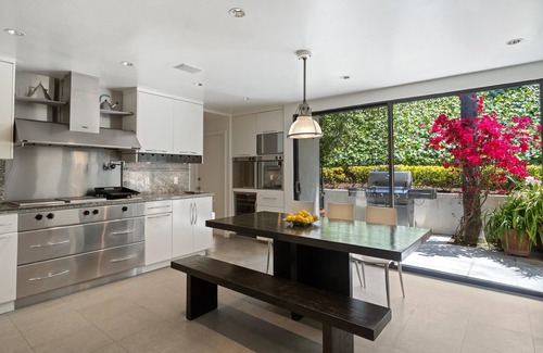 Beverly Hills Villa | Live Like a Star in this Luxury FULLY staffed Beverly Hills Villa, 4Beds/5 baths