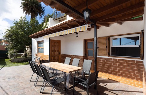 Santa Cruz de Tenerife Villa | LIVE MY PLACE CASA TATA
