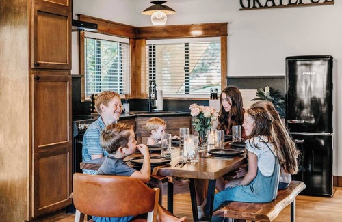 Wildwood Cabin | Live Oak Treehouse at Treetop Escapes