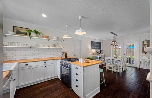Largo House | Live Simply Cottage: Spacious 4-Bedroom Home in Clearwater