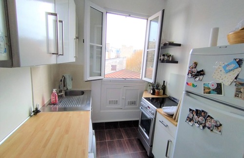 Hopital Saint-Louis Apartment | LIVE THE CANAL SAINT MARTIN