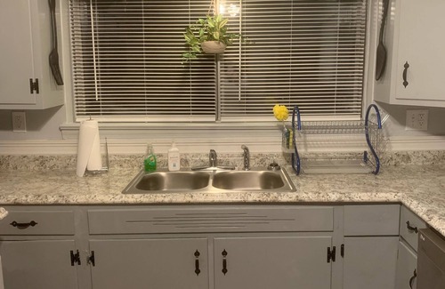 East Chattanooga House | Lively 5 bd 2 1/2 bth pet friendly home minutes from downtown. GAME ROOM 🎱