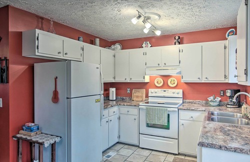 Inglewood House | Lively East Nashville Pad: Walk to Bars & Eateries