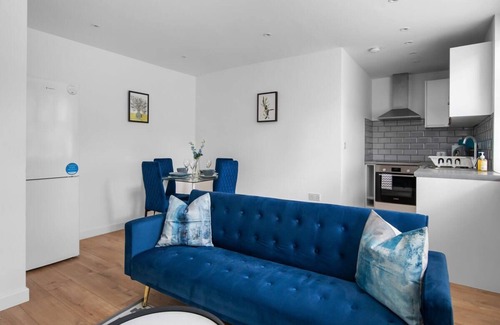 Aylesbury Apartment | Livestay Modern Two Bed Apartment in Aylesbury14