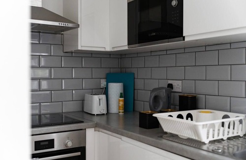 Aylesbury Apartment | Livestay Modern Two Bed Apartment in Aylesbury14