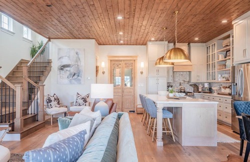Guntersville House | Livin` The Dream at River Rocks Plantation