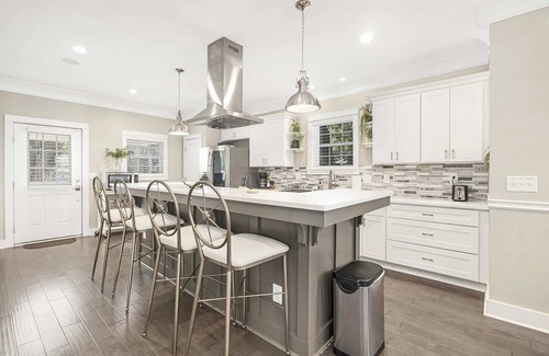 Charlotte House | Living Large Uptown - stylish with open great room