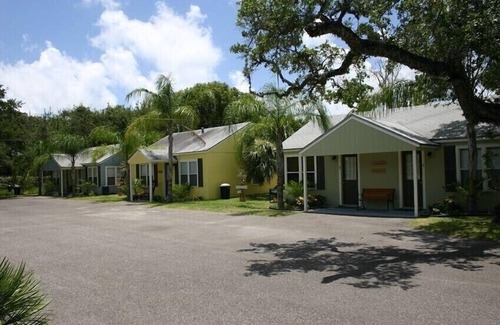 Fulton Cottage | Living On Island Time #4 - Cozy Coastal Cottages With A Whole Lot Of Charm!