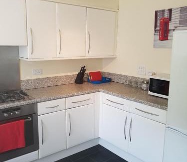 Livingston Apartment | Livingston 4 bedroom townhouse