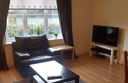 Livingston House | Livingston Contractor & Business Apartment