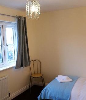 Livingston House | Livingston Ideal commuter House
