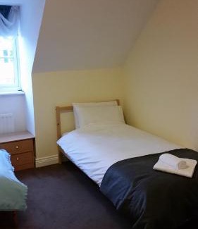 Livingston House | Livingston Ideal commuter House