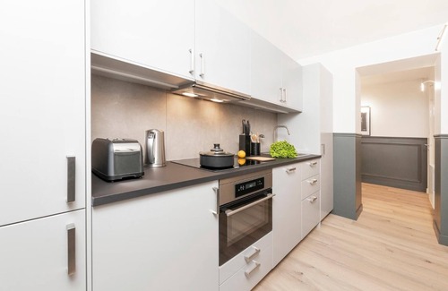 2nd Arrondissement Apartment | LivinParis | Luxury 3 Bedrooms Le Louvre II
